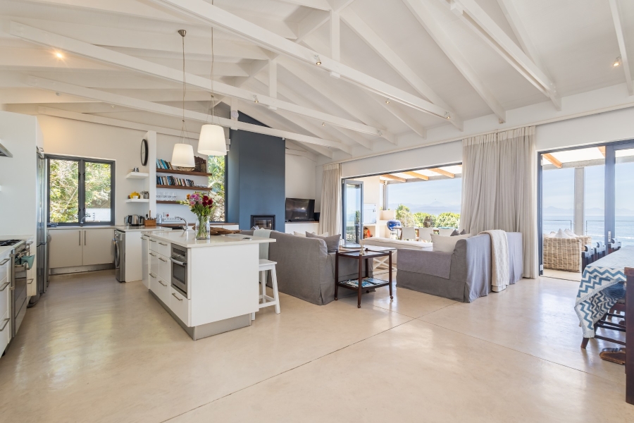 4 Bedroom Property for Sale in Plettenberg Bay Central Western Cape